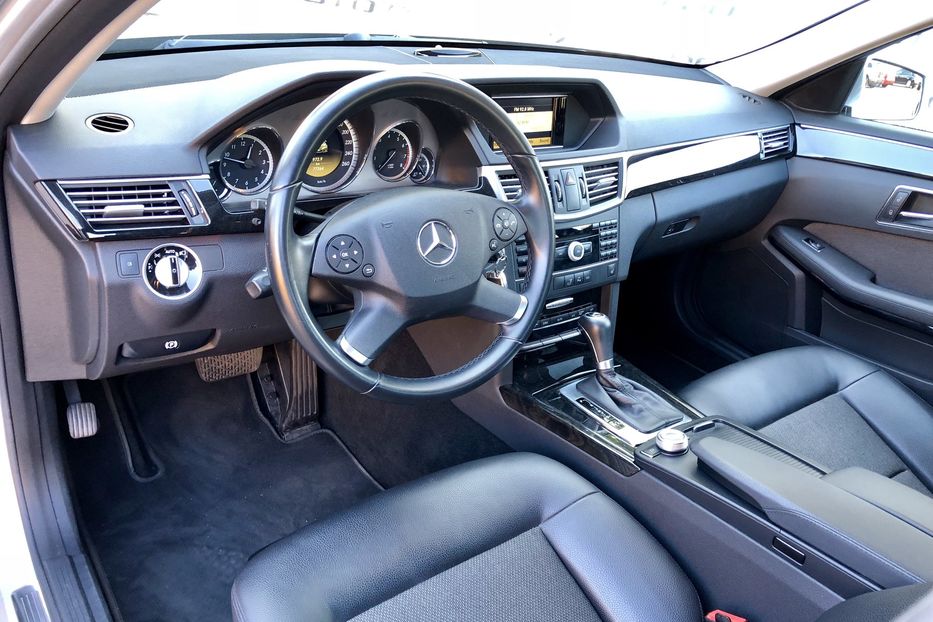 Продам Mercedes-Benz E-Class 200 compressor  2011 года в Киеве