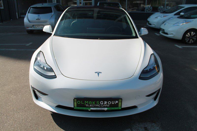 Продам Tesla Model S Model 3 Long Range 2018 2018 года в Киеве