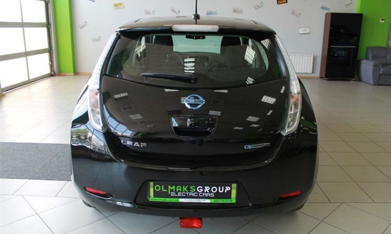 Продам Nissan Leaf SV+ , 24kWt 2015 года в Киеве