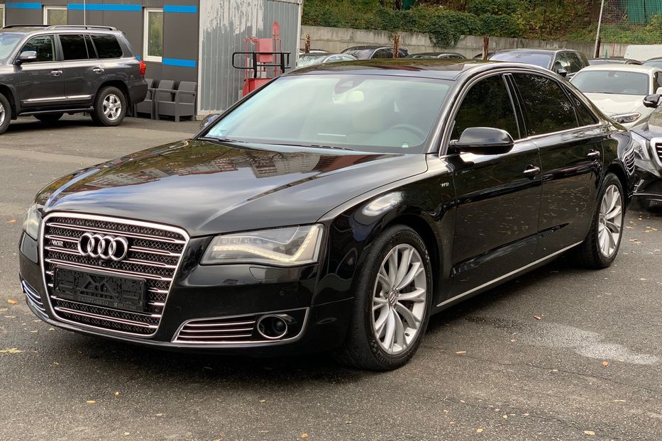 Продам Audi A8 W12 6.3 2012 года в Киеве