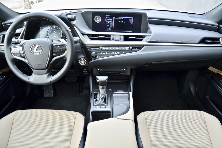 Продам Lexus ES 250 2018 года в Киеве
