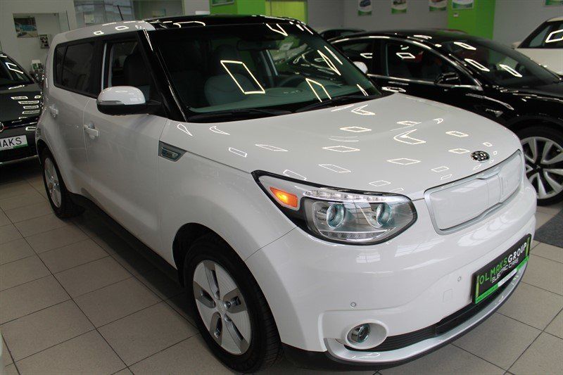 Продам Kia Soul EV + Premium + Sunroof, 27 kWt 2016 года в Киеве