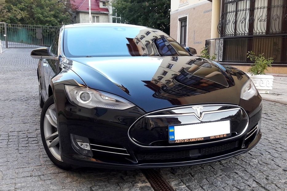 Продам Tesla Model S 85D 4x4 2016 года в Киеве