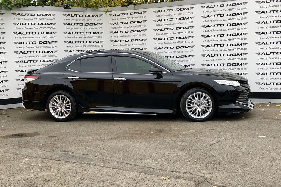 Продам Toyota Camry PREMIUM MODELLISTA 2018 года в Киеве