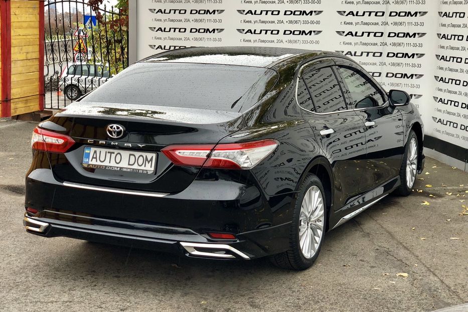 Продам Toyota Camry PREMIUM MODELLISTA 2018 года в Киеве