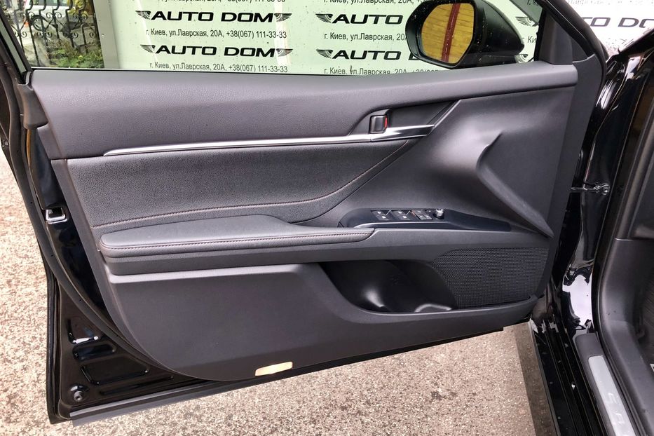 Продам Toyota Camry PREMIUM MODELLISTA 2018 года в Киеве