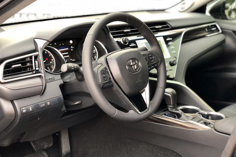 Продам Toyota Camry PREMIUM MODELLISTA 2018 года в Киеве