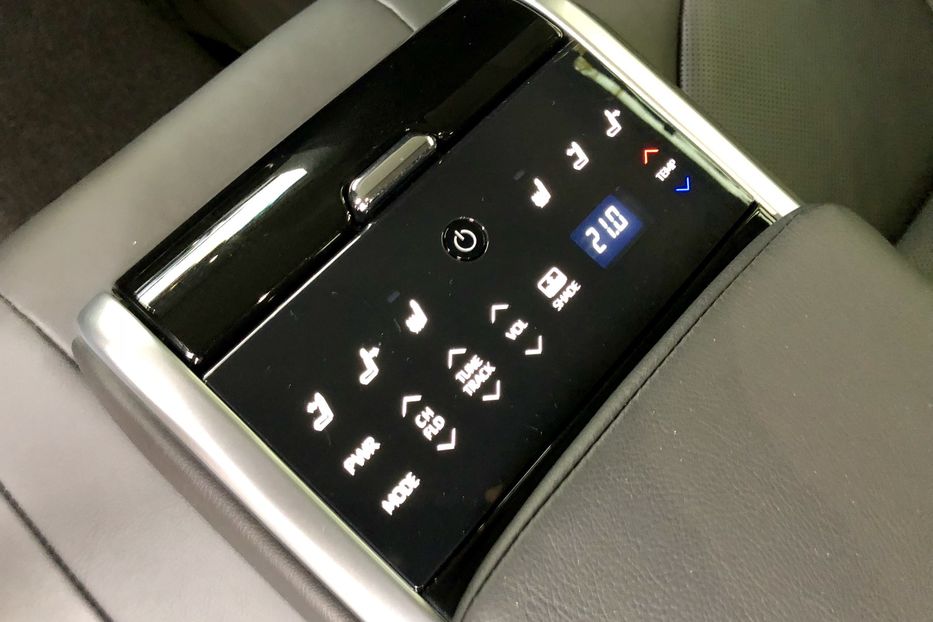 Продам Toyota Camry PREMIUM MODELLISTA 2018 года в Киеве