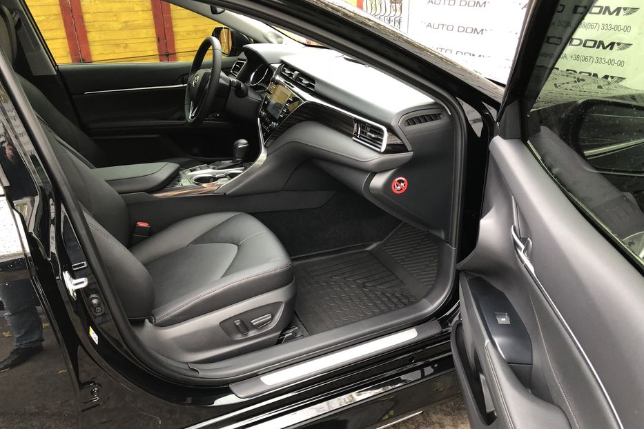 Продам Toyota Camry PREMIUM MODELLISTA 2018 года в Киеве