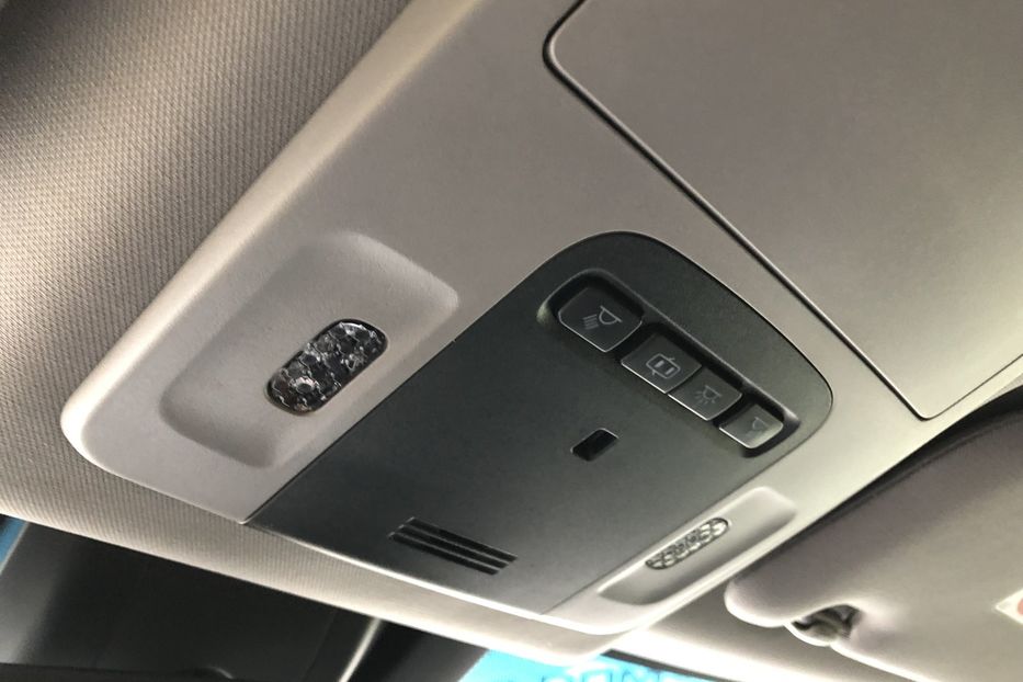 Продам Toyota Camry PREMIUM MODELLISTA 2018 года в Киеве