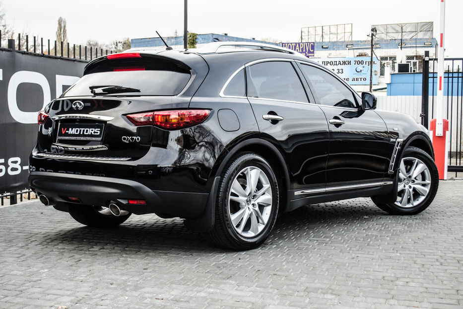 Продам Infiniti QX70 3.0D 2014 года в Киеве