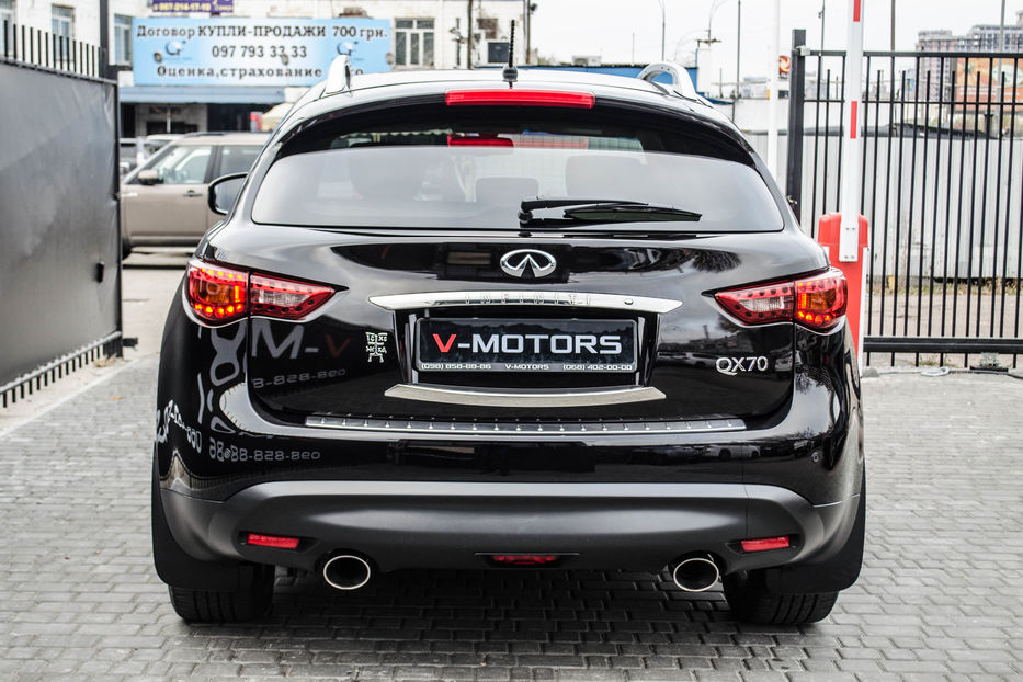 Продам Infiniti QX70 3.0D 2014 года в Киеве