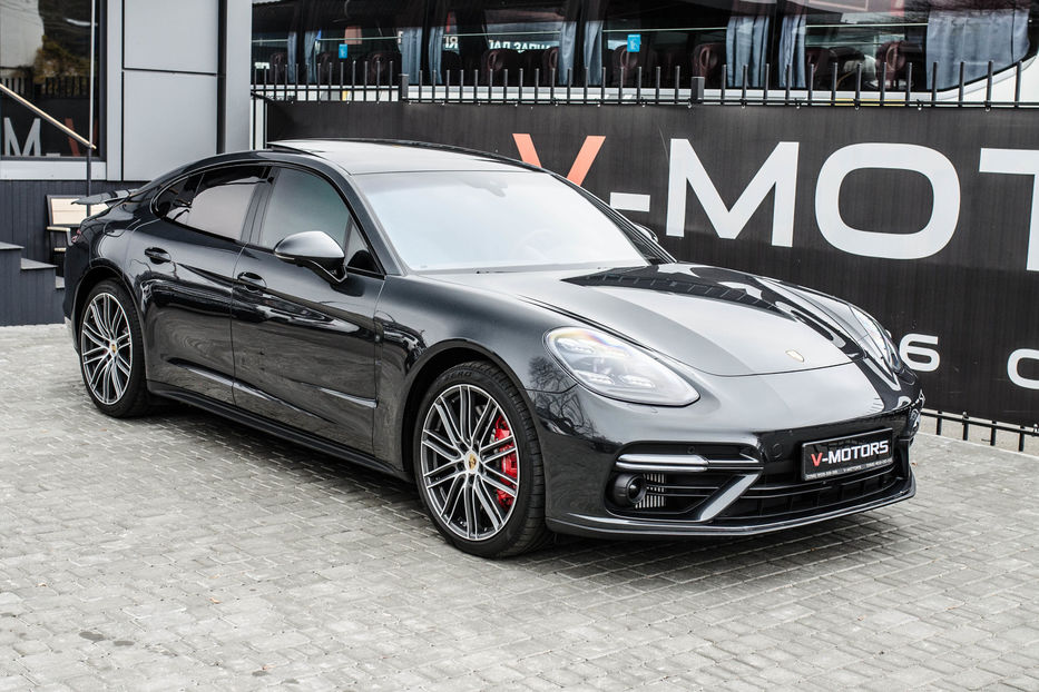 Продам Porsche Panamera Turbo 2018 года в Киеве