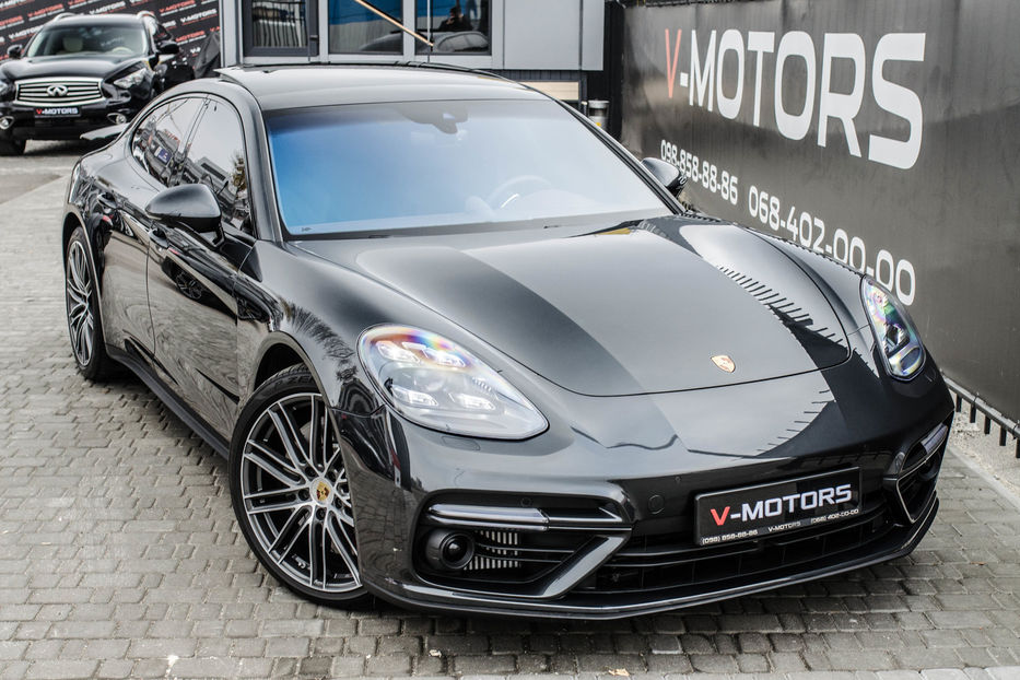 Продам Porsche Panamera Turbo 2018 года в Киеве