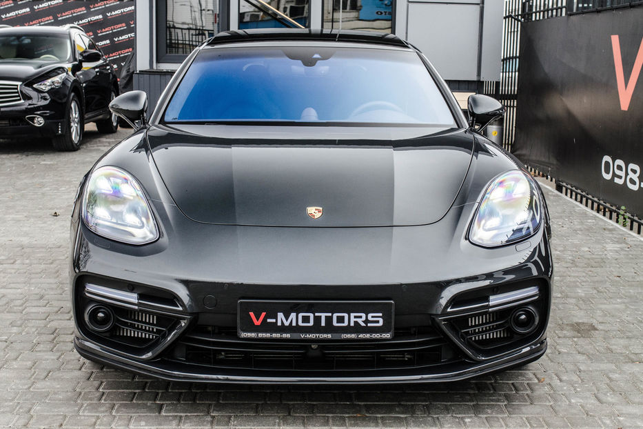 Продам Porsche Panamera Turbo 2018 года в Киеве