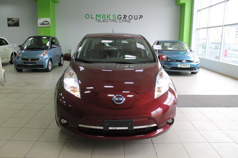 Продам Nissan Leaf SL+ Premium, 30 kWt 2016 года в Киеве