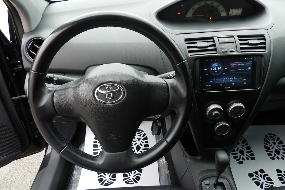 Продам Toyota Yaris 2009 года в Одессе