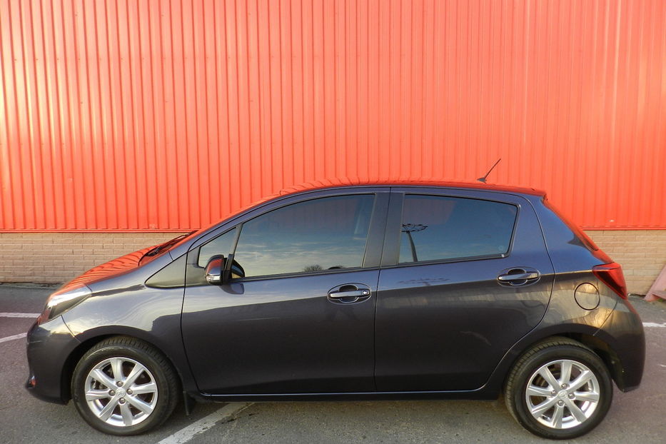 Продам Toyota Yaris Active 2015 года в Одессе