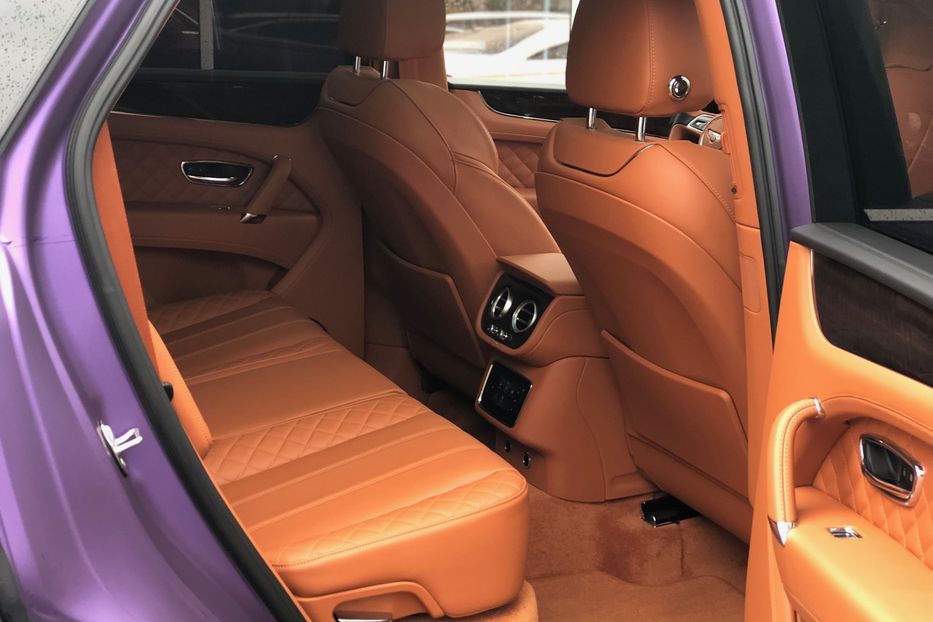 Продам Bentley Bentayga W12 6.0 Mulliner 2017 года в Киеве