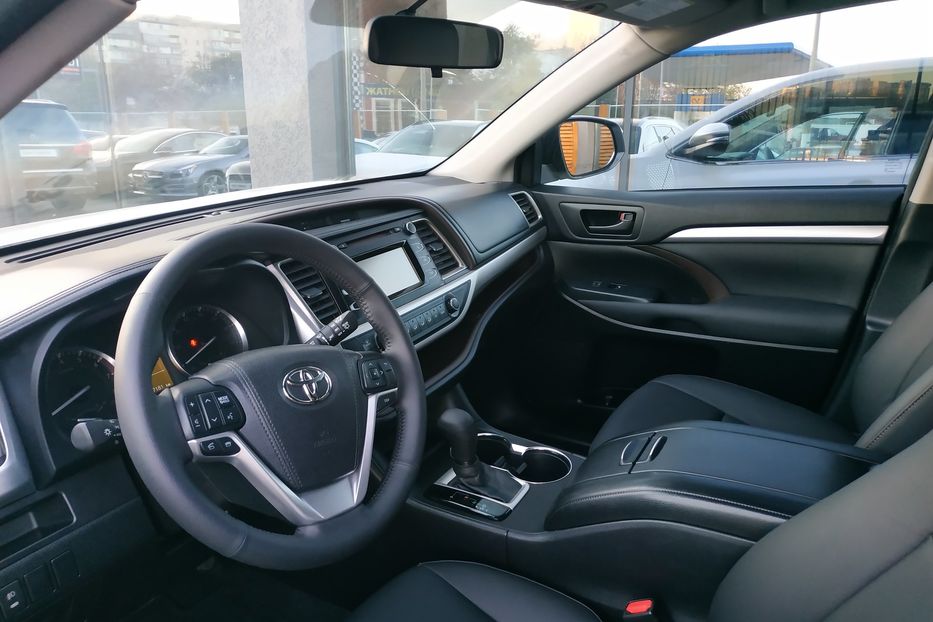 Продам Toyota Highlander 2016 года в Одессе