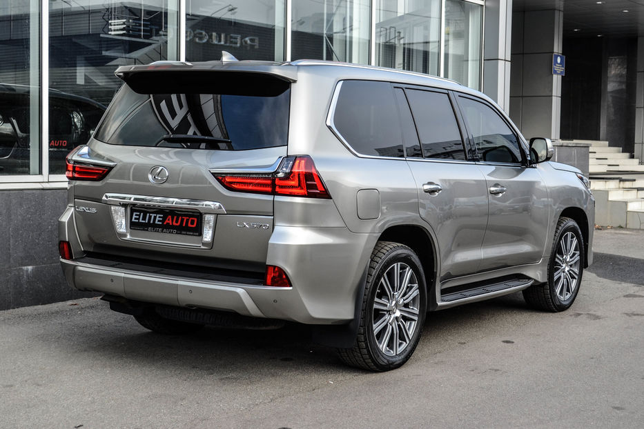 Продам Lexus LX 570 LUXURY + 2017 года в Киеве