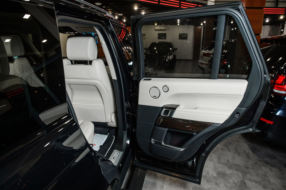 Продам Land Rover Range Rover VOGUE 2016 года в Одессе