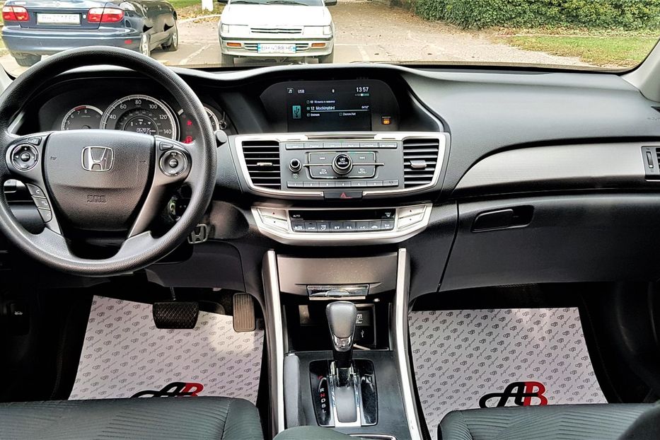 Продам Honda Accord LX 2014 года в Одессе