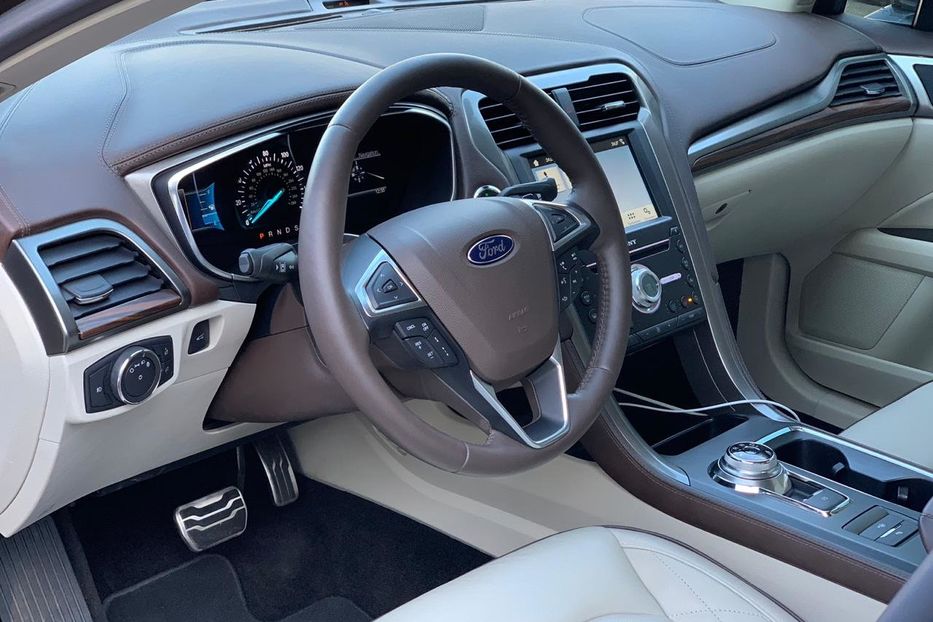 Продам Ford Fusion Platinum 2.0 Turbo AWD  2017 года в Киеве