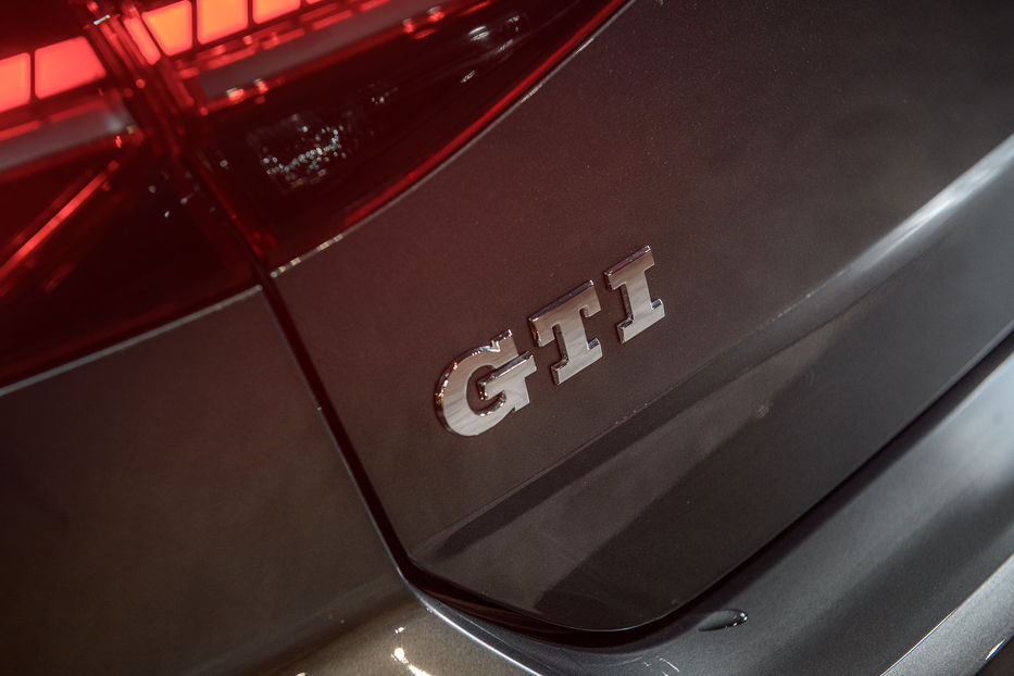 Продам Volkswagen Golf GTI 2017 года в Одессе