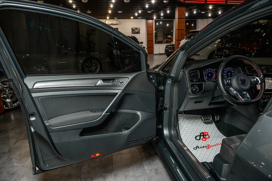 Продам Volkswagen Golf GTI 2017 года в Одессе