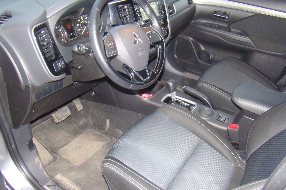 Продам Mitsubishi Outlander XL 2017 года в Одессе