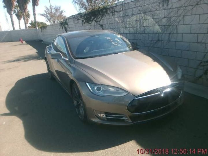 Продам Tesla Model S P90D 2016 года в Киеве