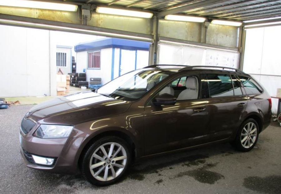 Продам Skoda Octavia A7 AUTOMAT, 2.0TDi 110kW/150k.c 2015 года в Львове