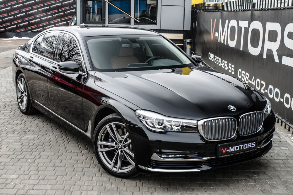 Продам BMW 730 i 2016 года в Киеве