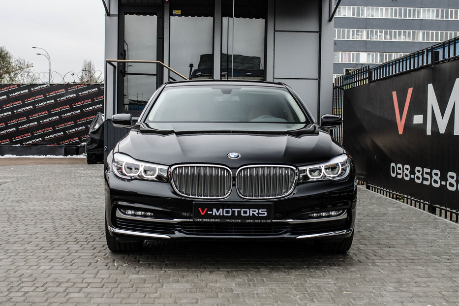 Продам BMW 730 i 2016 года в Киеве