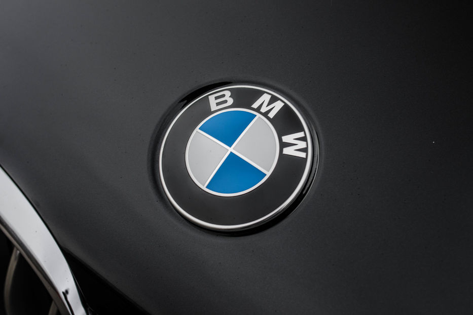 Продам BMW 730 i 2016 года в Киеве