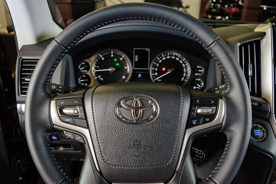 Продам Toyota Land Cruiser 200 2016 года в Одессе