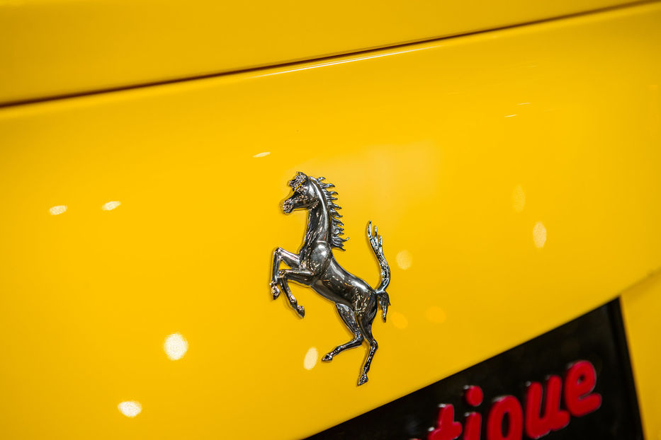 Продам Ferrari F12 2013 года в Одессе