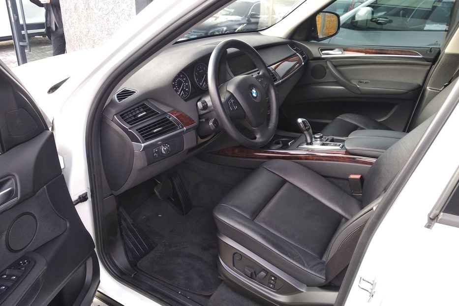 Продам BMW X5 2012 года в Одессе