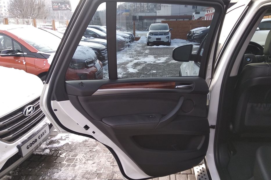 Продам BMW X5 2012 года в Одессе