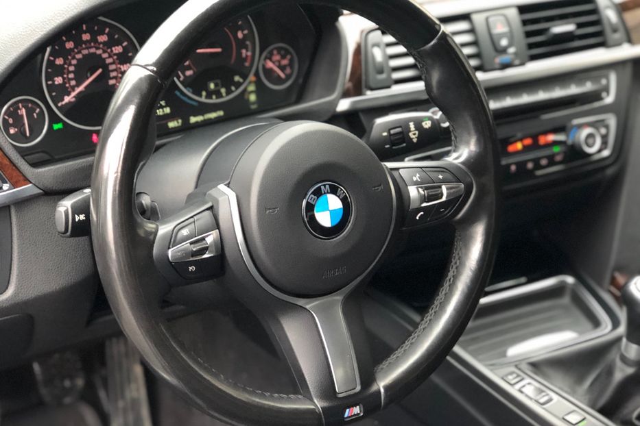 Продам BMW 335 XI 2015 года в Киеве
