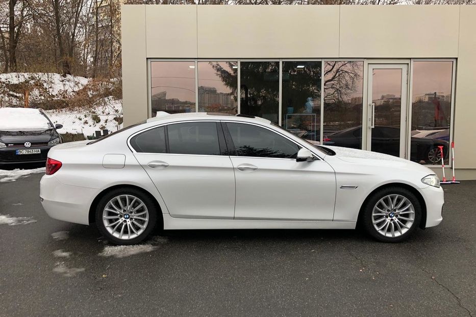 Продам BMW 528 2016 года в Киеве