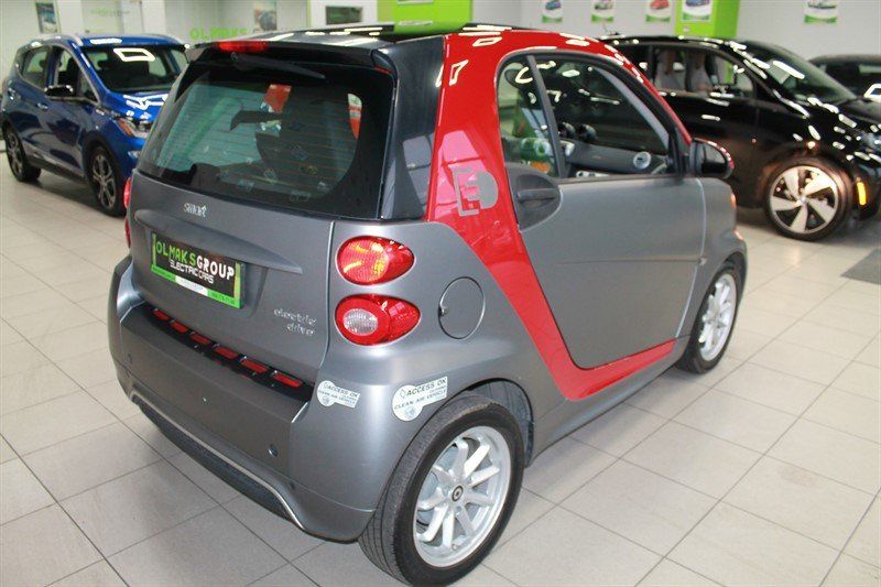 Продам Smart Fortwo ED, 17.6 kWt 2016 года в Киеве