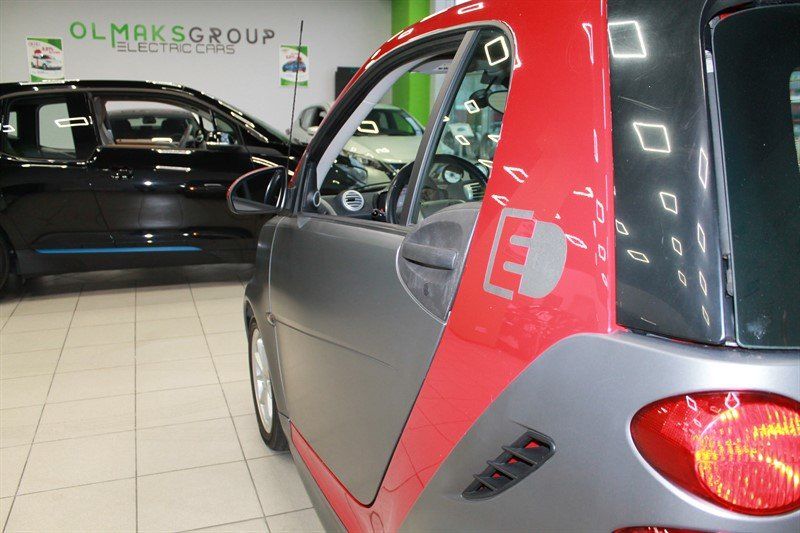 Продам Smart Fortwo ED, 17.6 kWt 2016 года в Киеве