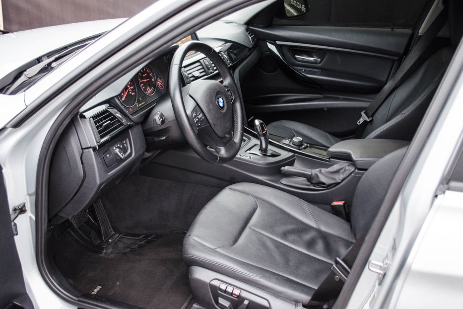 Продам BMW 328 i 2012 года в Киеве