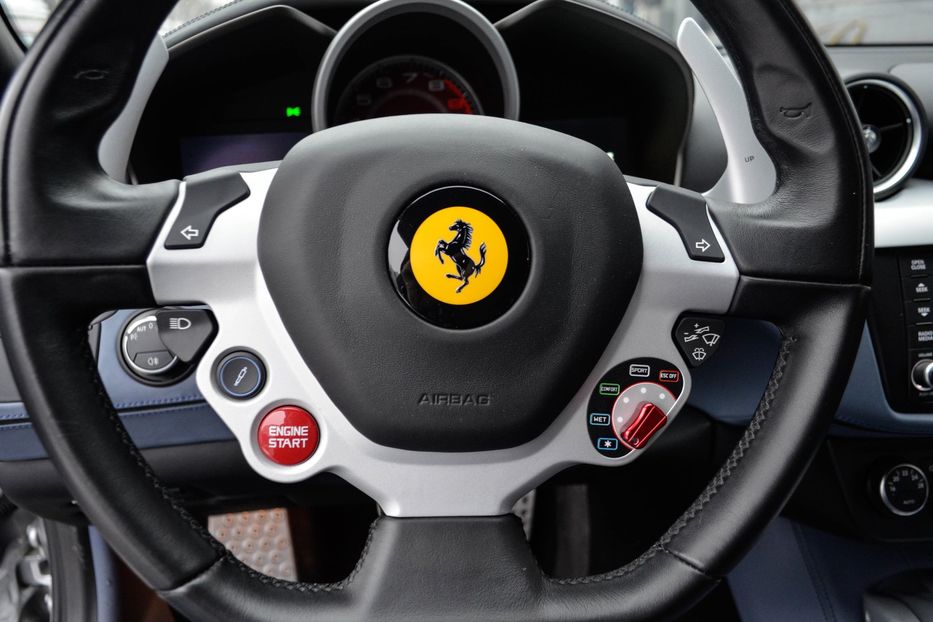 Продам Ferrari FF 2012 года в Киеве