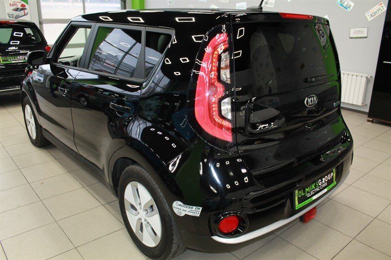 Продам Kia Soul EV + Premium, 27 kWt 2016 года в Киеве