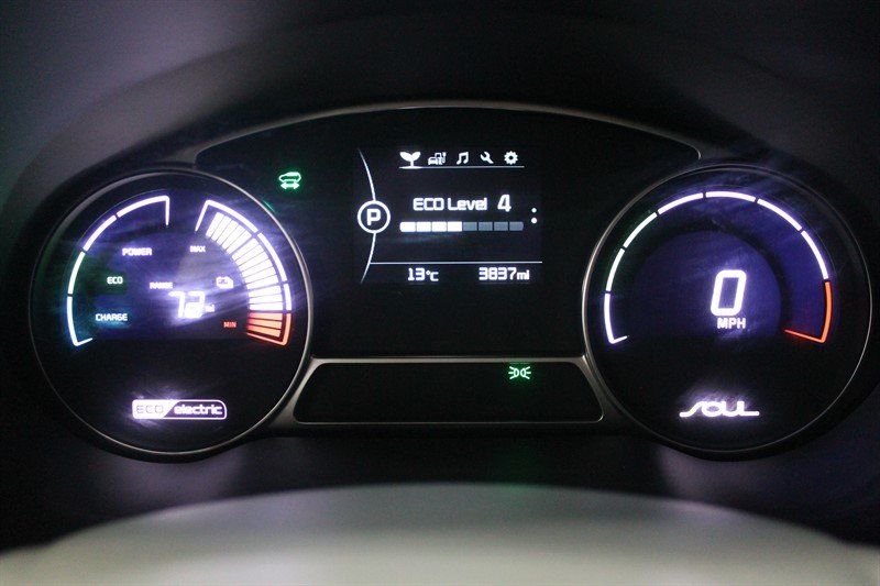 Продам Kia Soul EV + Premium, 27 kWt 2016 года в Киеве