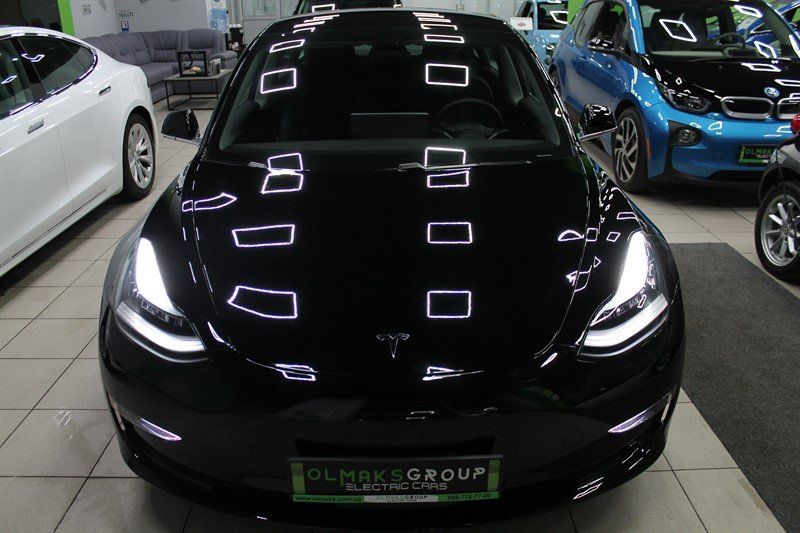 Продам Tesla Model 3 75 kWt Long Range DualMotor  2018 года в Киеве