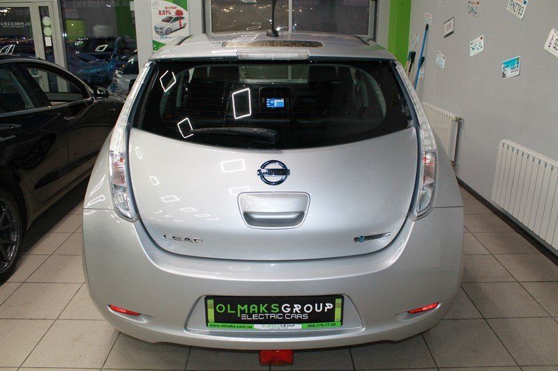 Продам Nissan Leaf SL, 24 kWt 2013 года в Киеве